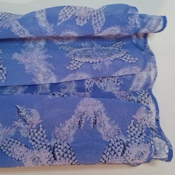 Violet & Claire sheer sleeveless pintuck trapeze blouse - Picture 8 of 11